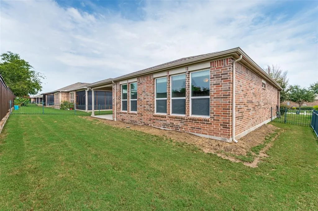 6445 Paragon Drive