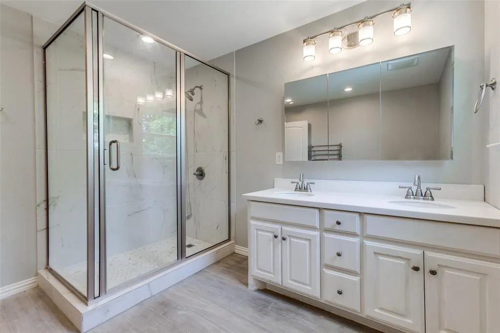 1135 La Mesa Drive