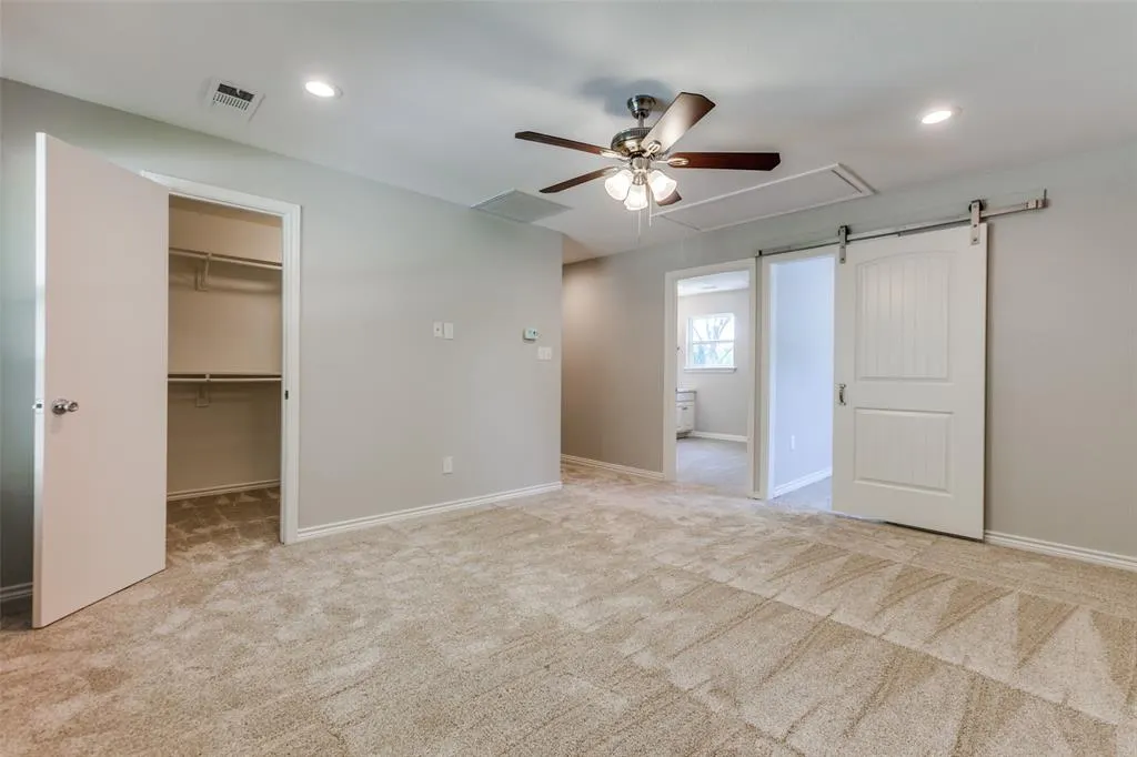 1135 La Mesa Drive
