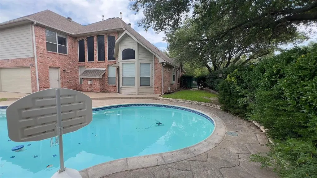 4620 Hinton Drive