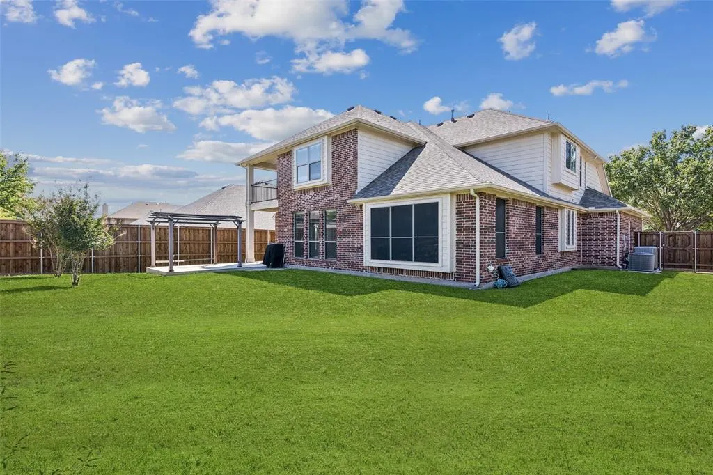 2425 Thunderbrook Drive