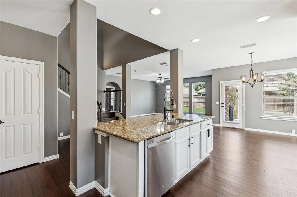 2425 Thunderbrook Drive