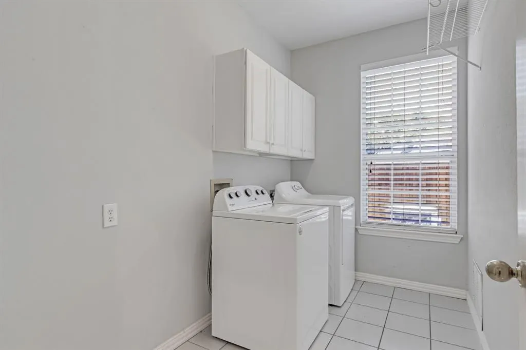 4001 Mayflower Lane