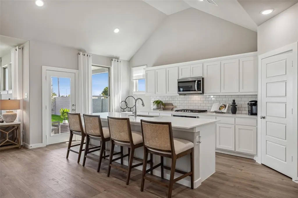 1009 Rosemary Hill Drive