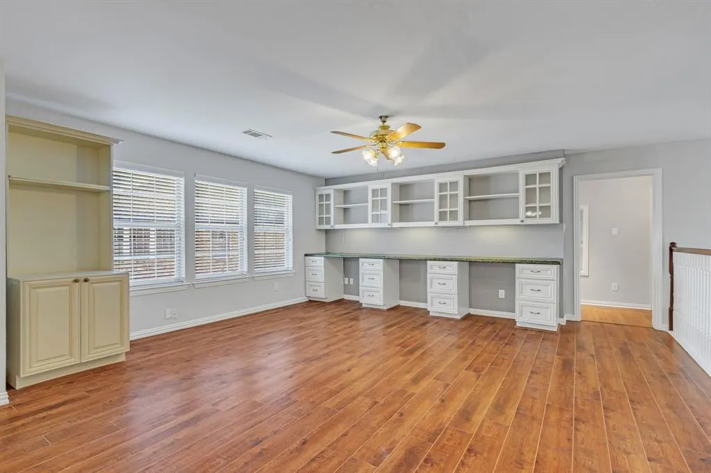 4001 Mayflower Lane