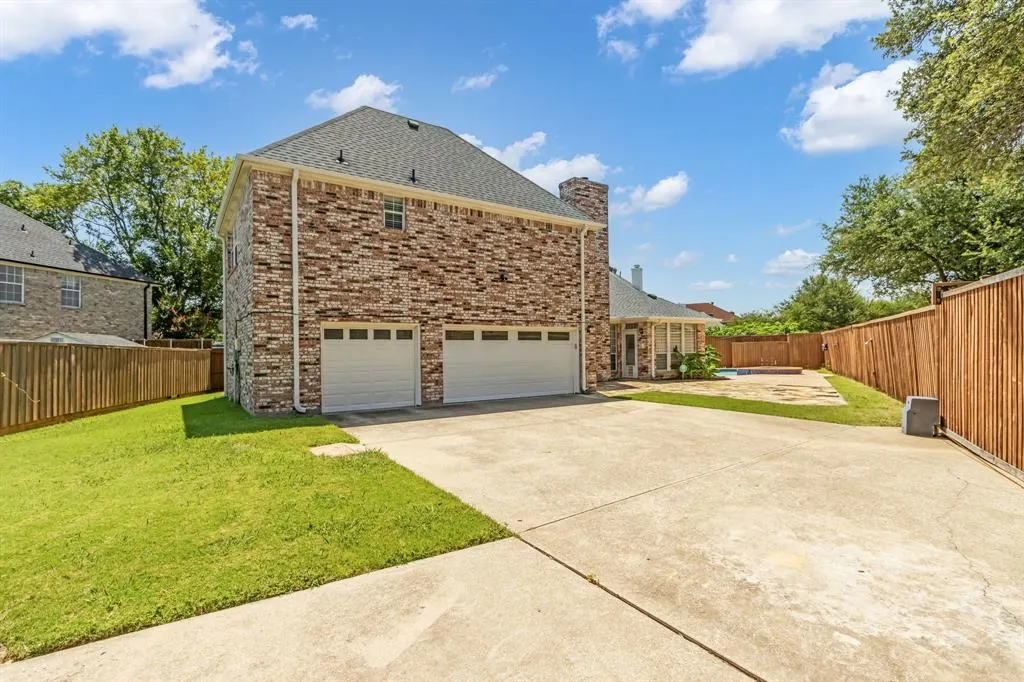 4001 Mayflower Lane