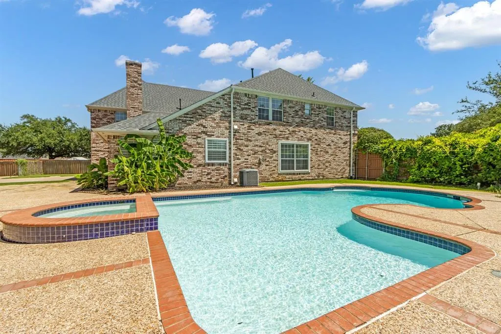 4001 Mayflower Lane