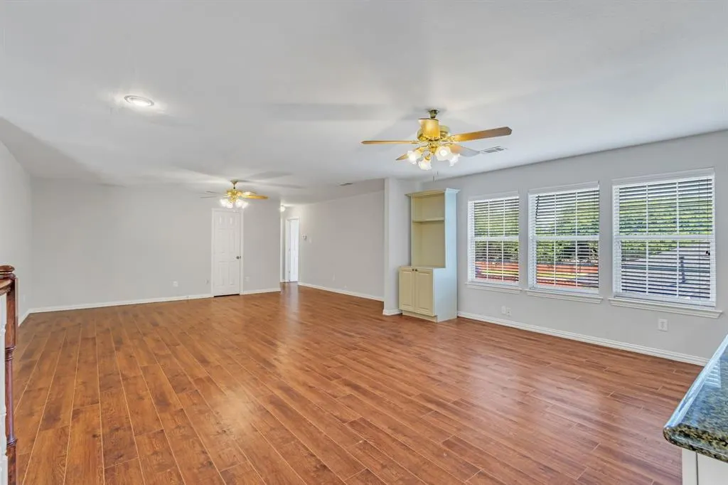 4001 Mayflower Lane