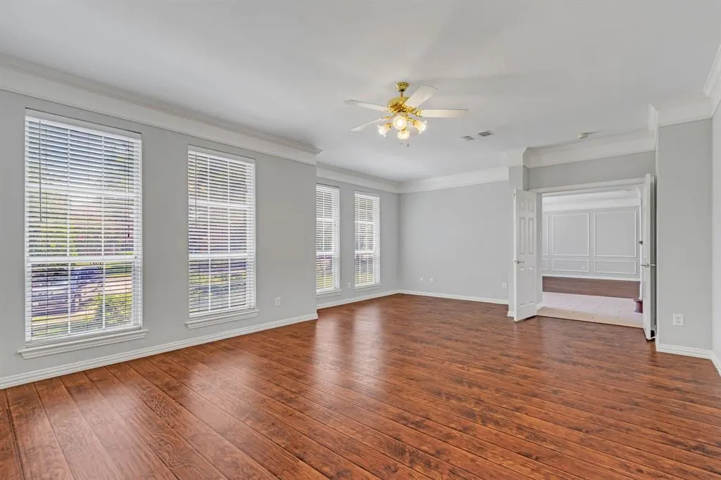 4001 Mayflower Lane