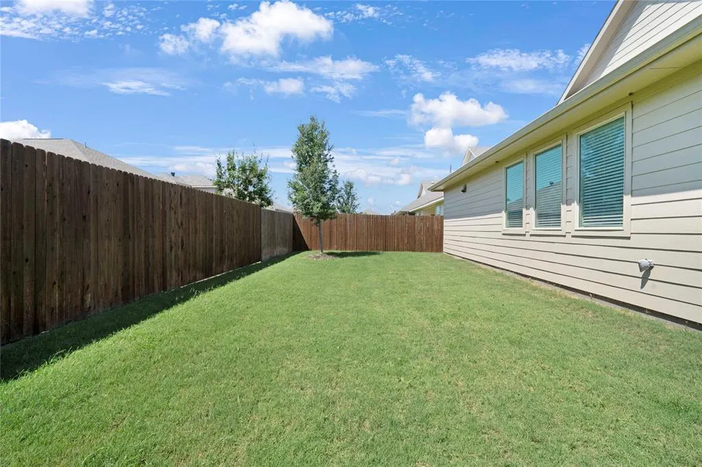 1405 Crescent View Drive