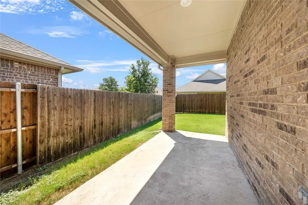 1405 Crescent View Drive