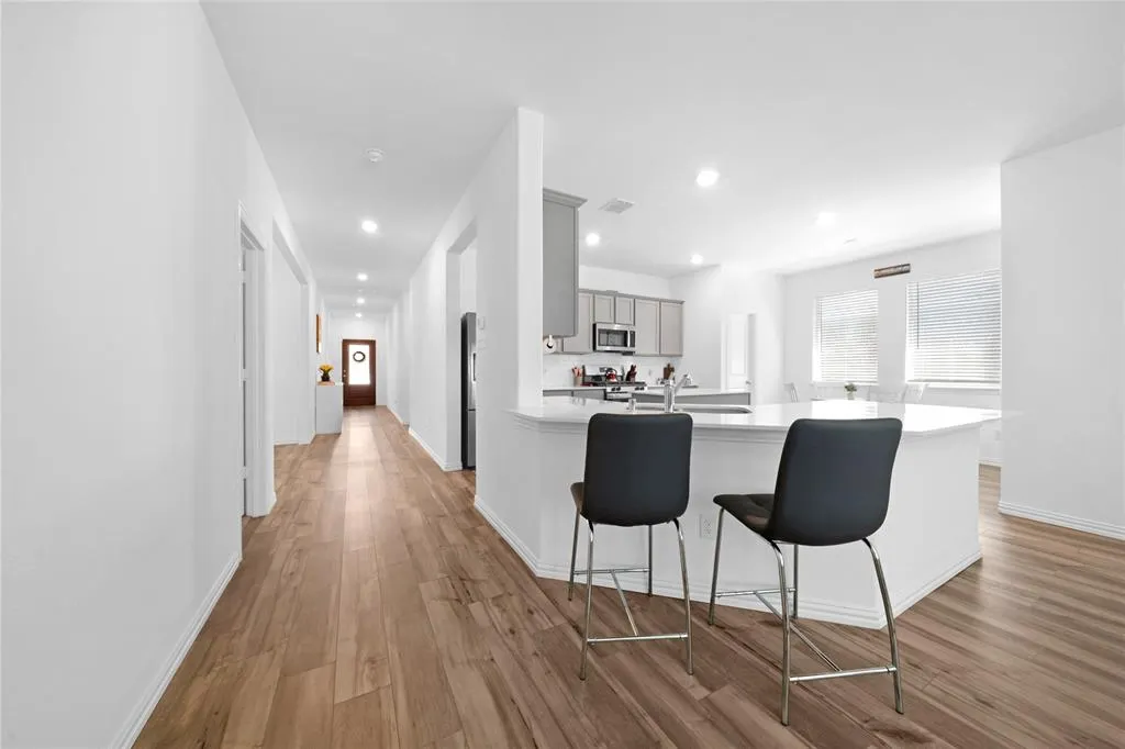 1405 Crescent View Drive