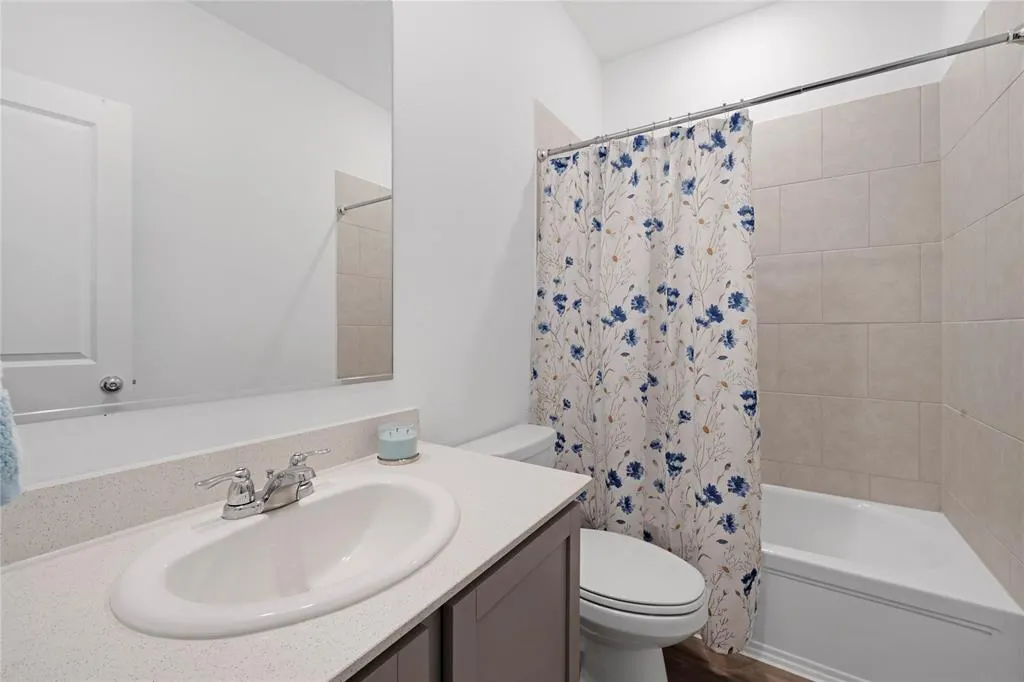 1405 Crescent View Drive