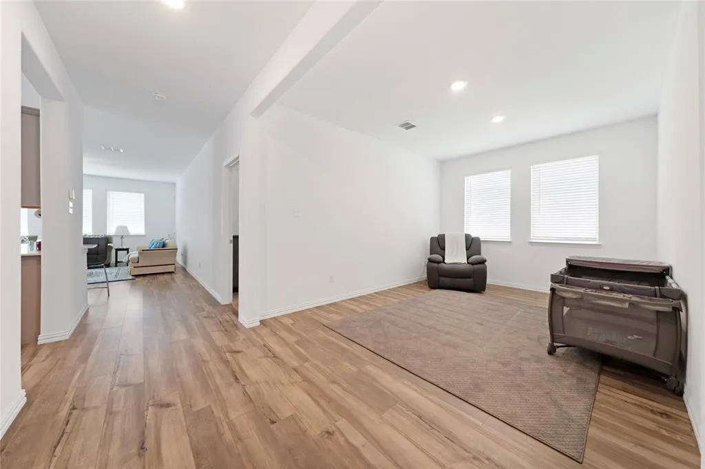 1405 Crescent View Drive