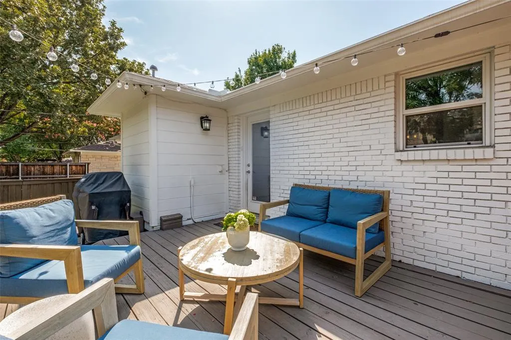 6135 Anita Street