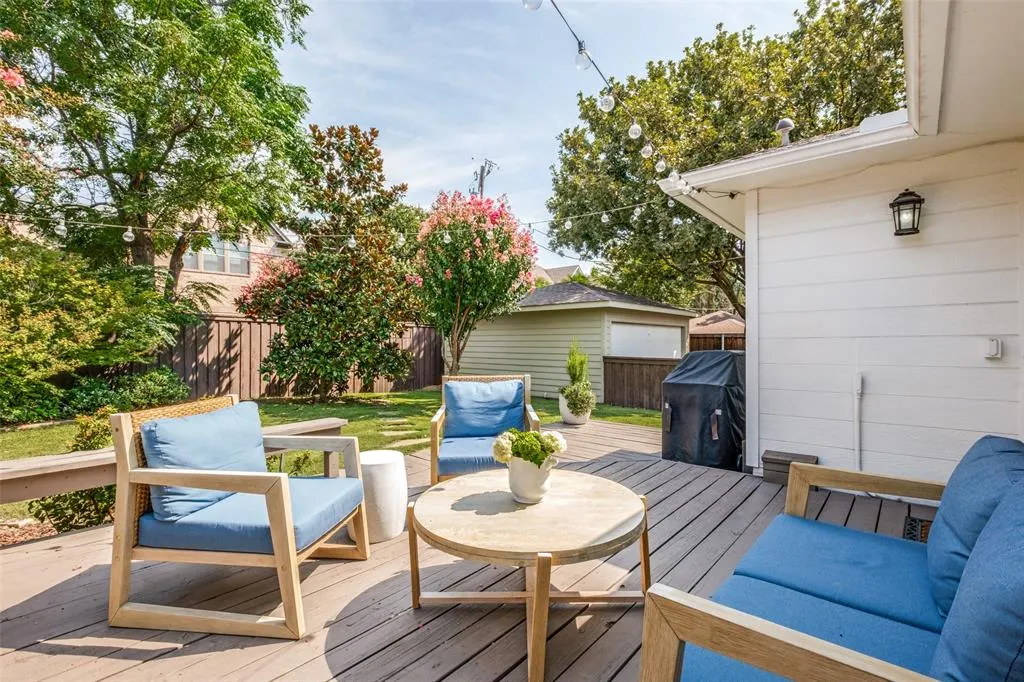6135 Anita Street