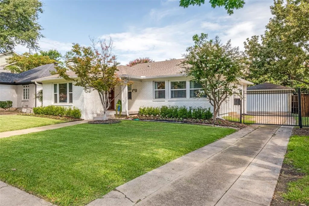 6135 Anita Street