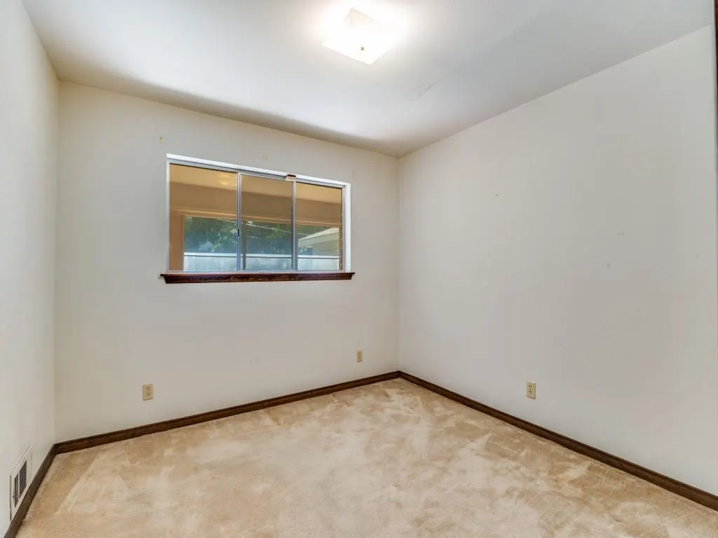 2412 Grandview Drive
