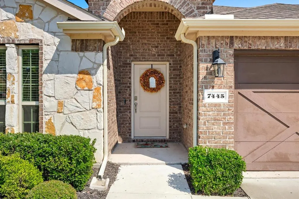 7445 Wispy Willow Lane