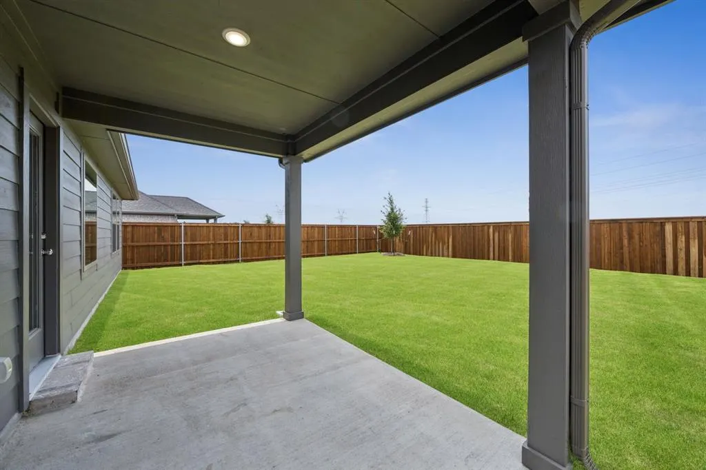 512 Regency Court