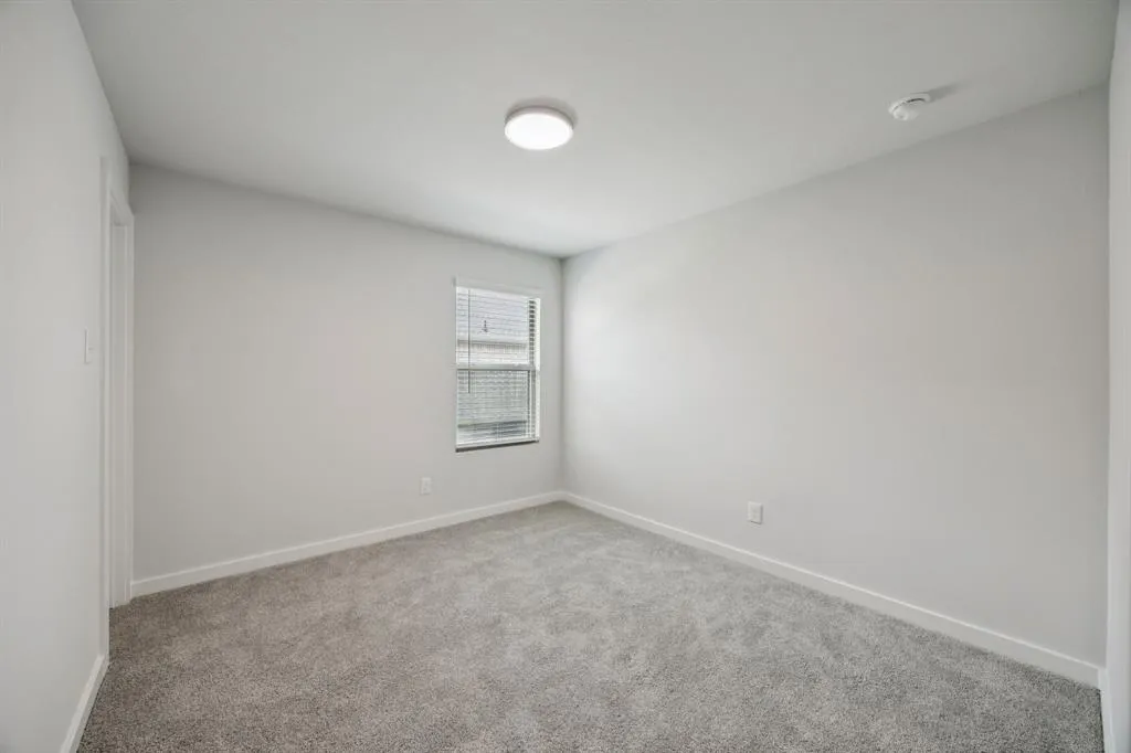 512 Regency Court
