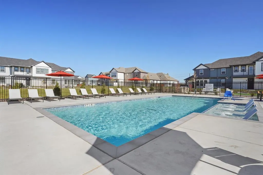 808 Paradise Place