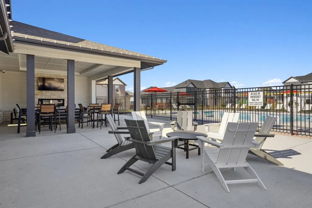 808 Paradise Place