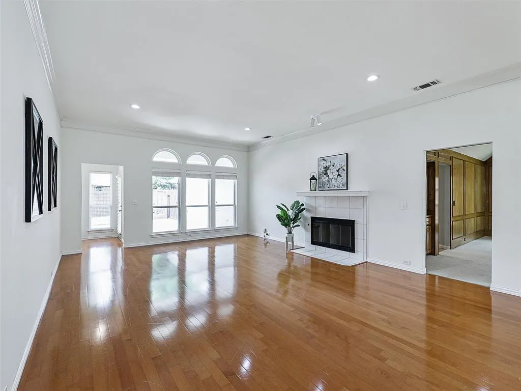 413 Fountain Gate Drive