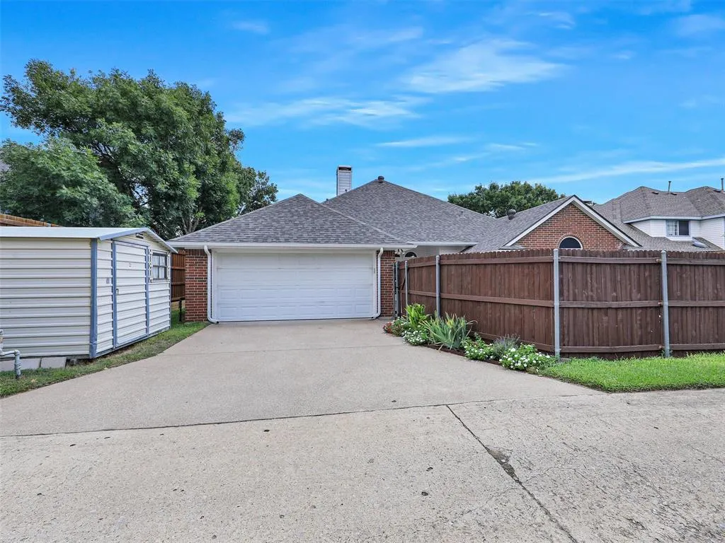 413 Fountain Gate Drive