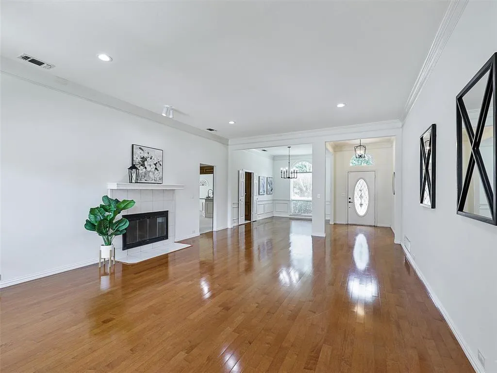 413 Fountain Gate Drive