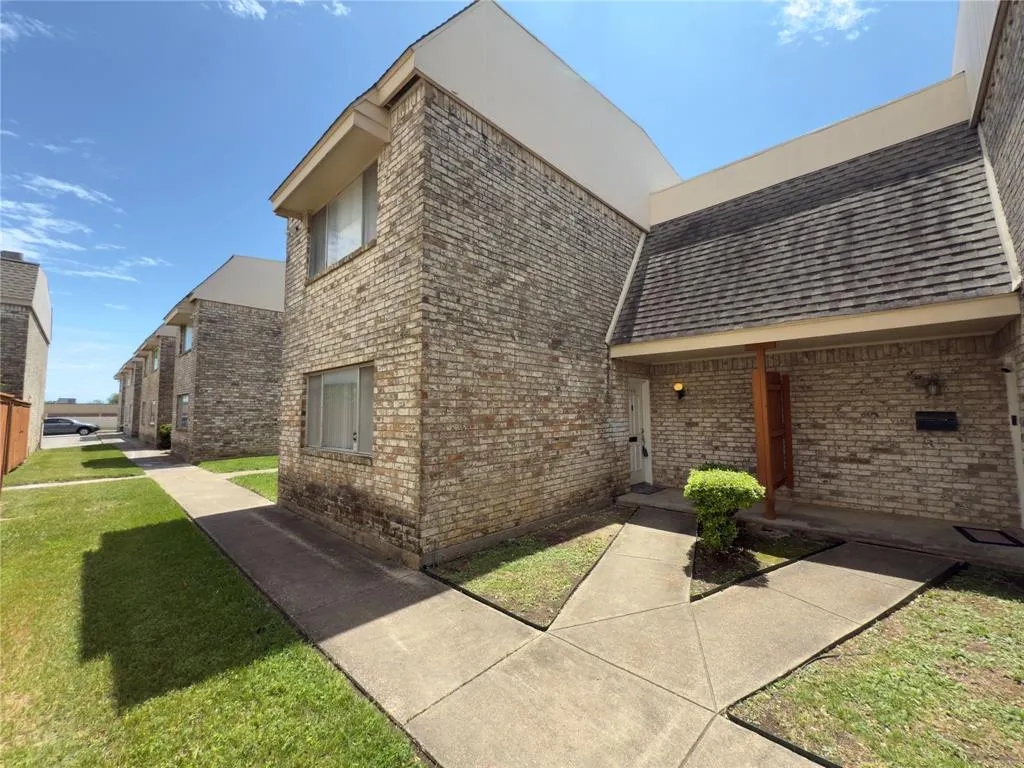 145 Trellis Place