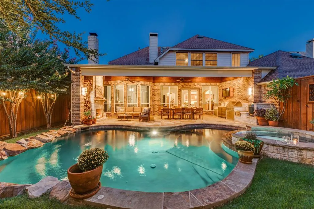 2609 Bitternut Drive