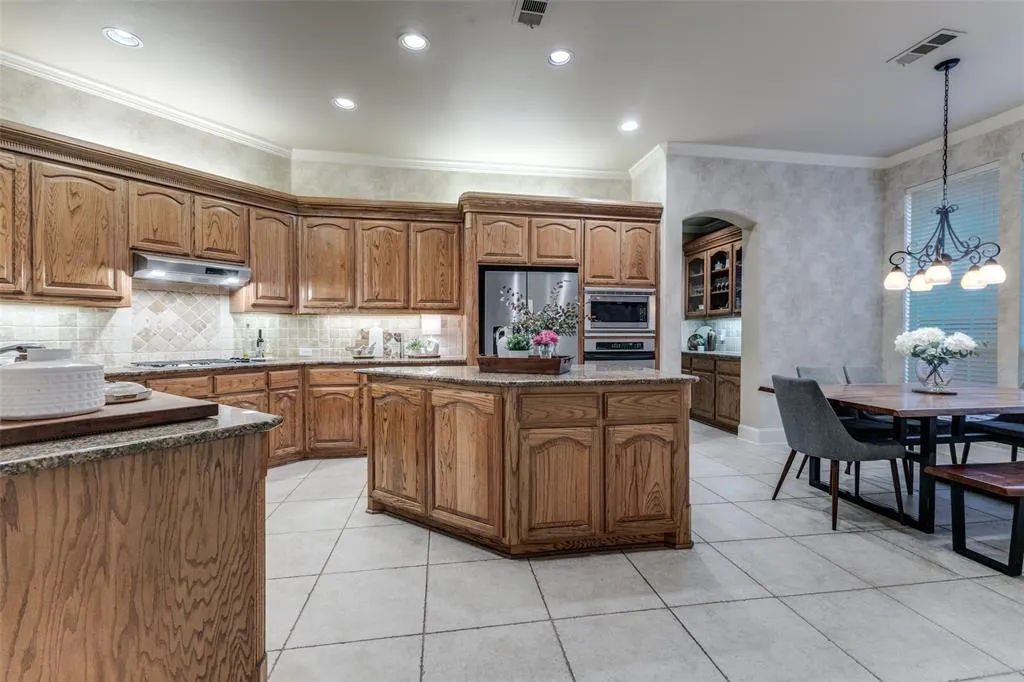 2609 Bitternut Drive