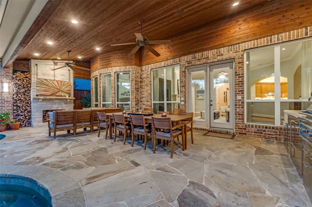 2609 Bitternut Drive