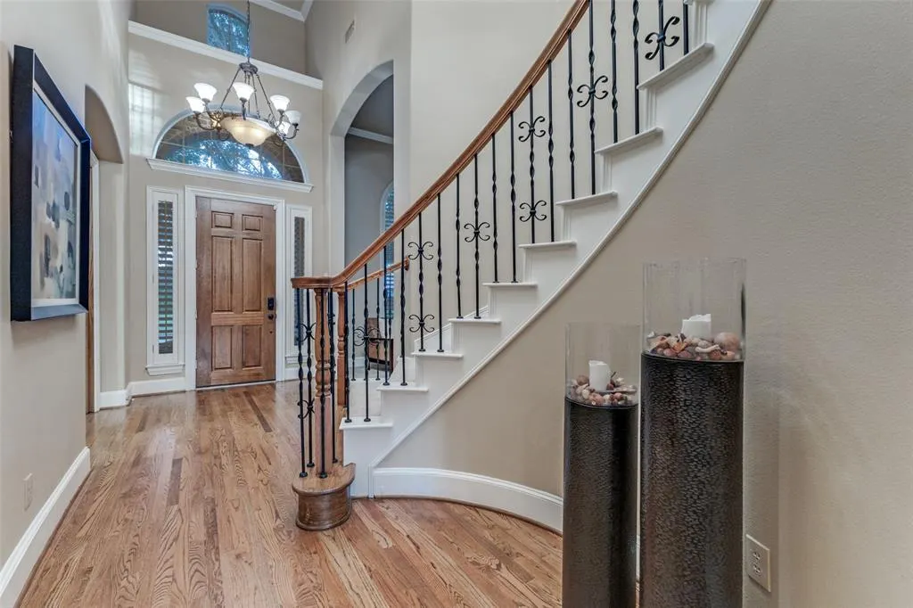 2609 Bitternut Drive
