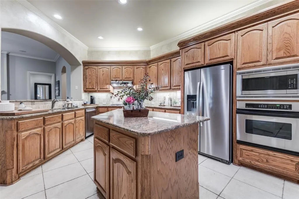 2609 Bitternut Drive