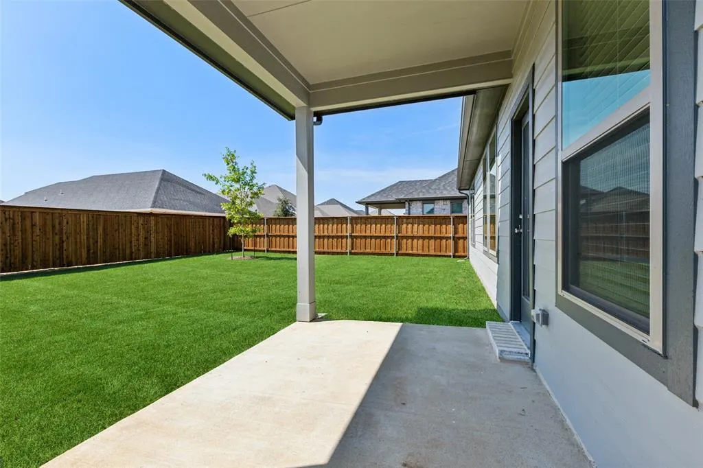 609 Whispering Winds Trail