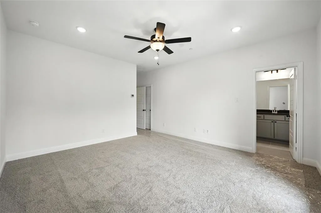 2528 Campden Mews