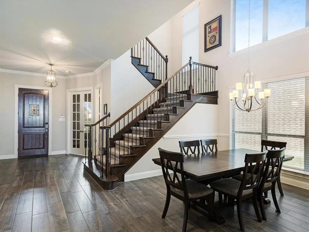 990 Waterview Drive