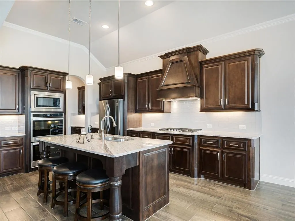 990 Waterview Drive