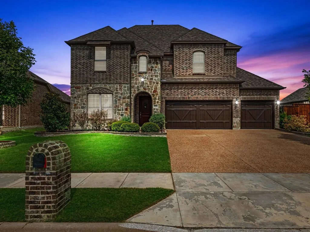 990 Waterview Drive