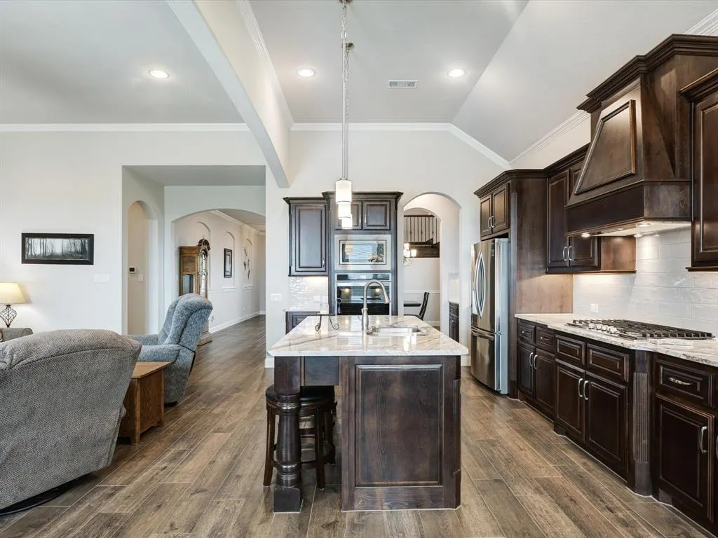 990 Waterview Drive