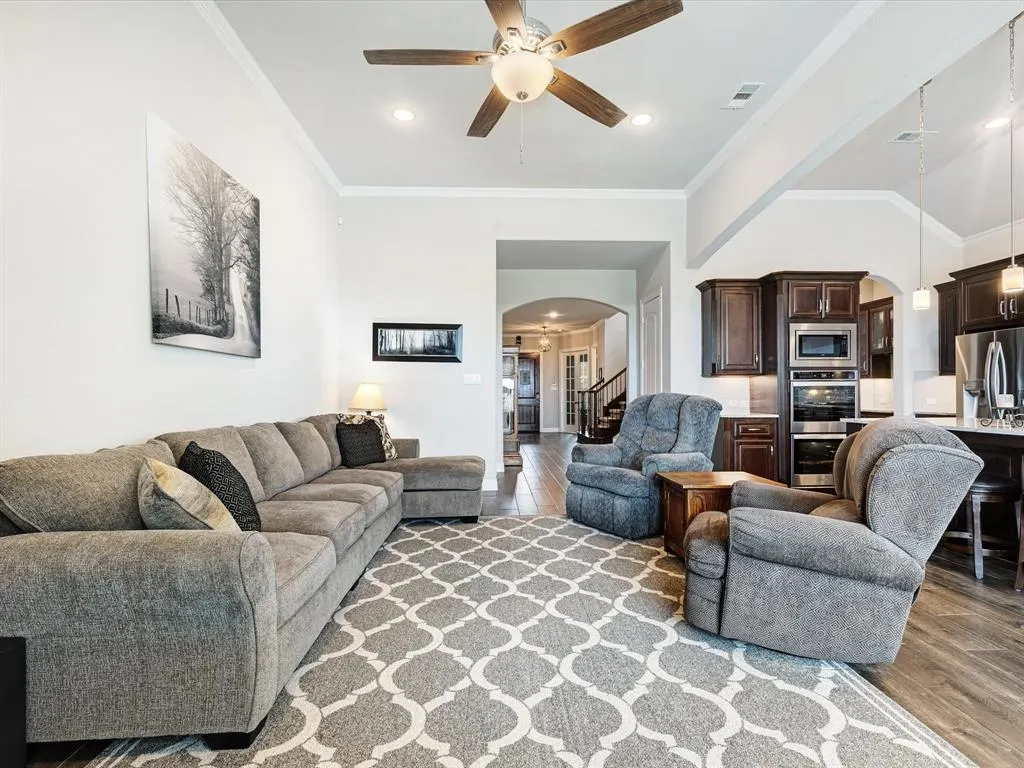 990 Waterview Drive