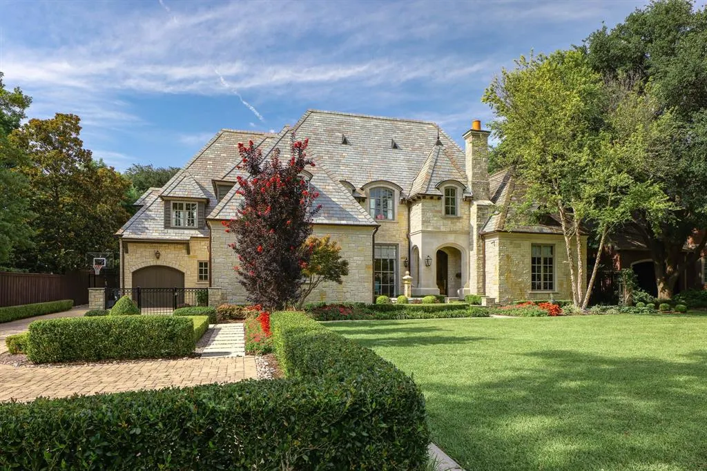 6223 Park Lane