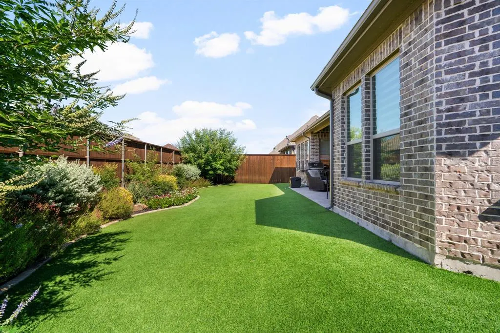 2010 Appleseed Drive