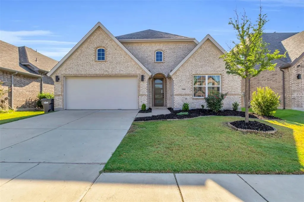 3900 Bamboo Trail