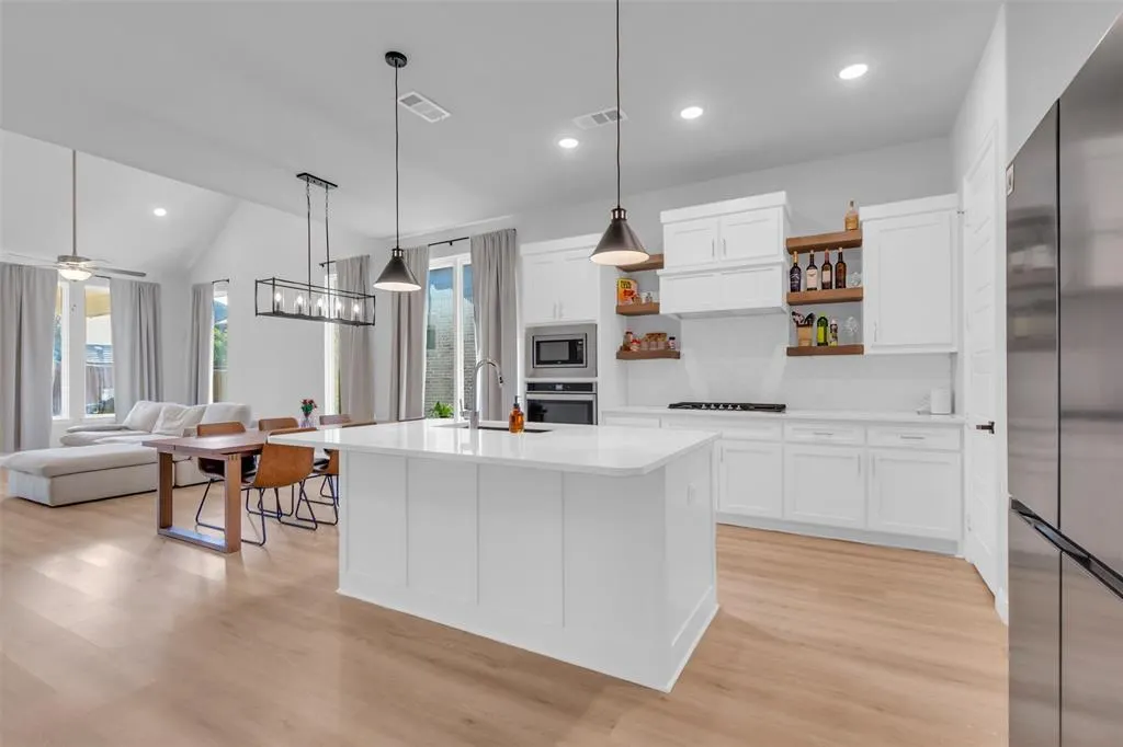 3900 Bamboo Trail