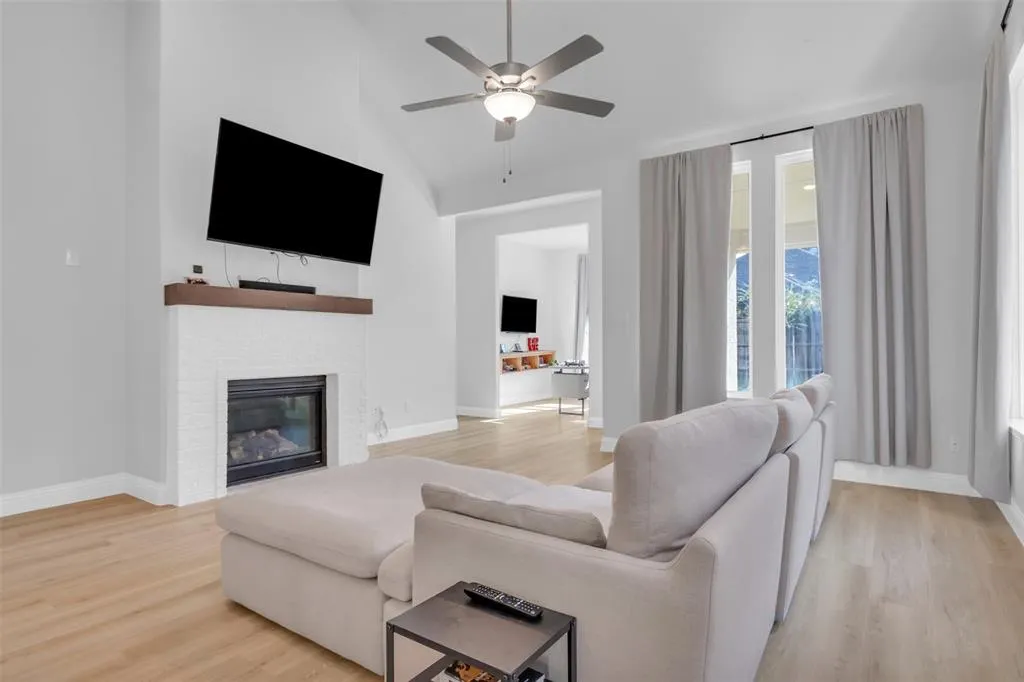 3900 Bamboo Trail