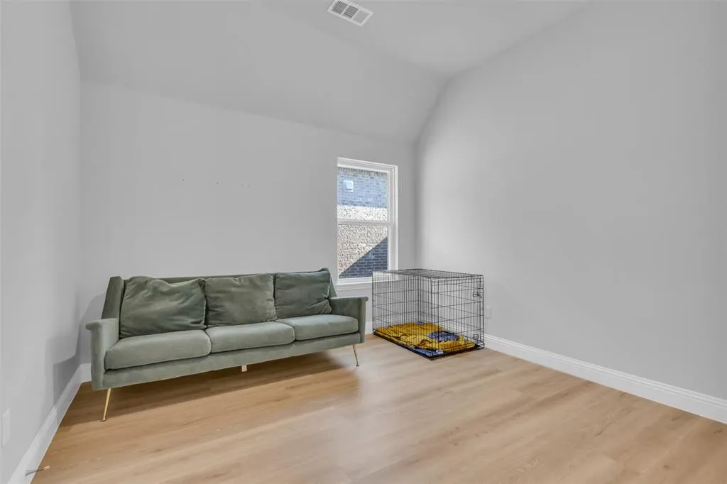 3900 Bamboo Trail