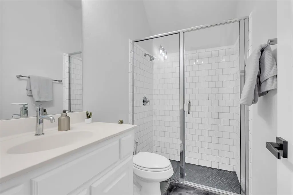 3900 Bamboo Trail